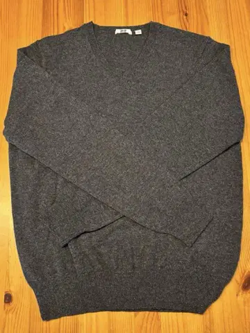 유니클로 캐시미어 스웨터 캐시미어 100% V넥 그레이 S