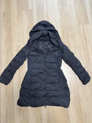 TATRAS 후드 부착 블랙 다운 자켓