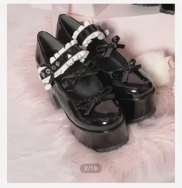 pium 더블 리본 에나멜 펌프스 BLK x WHT S 사이즈