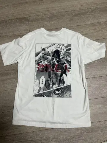 진격의 거인 T셔츠 UNIQLO XL
