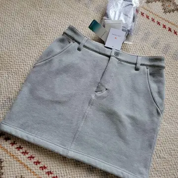 준앤로페 스커트