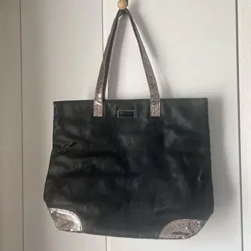 새상품급 JIMMY CHOO 가죽 토트백 블랙/실버