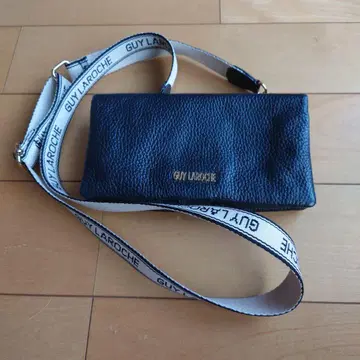 GUY LAROCHE 숄더백 (지갑) 블랙