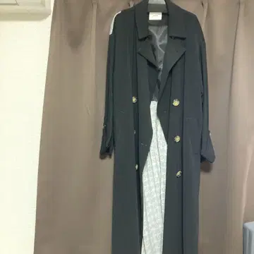MURUA 블랙 트렌치코트