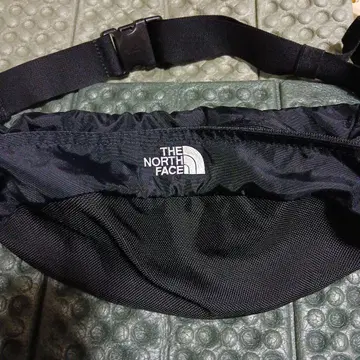 THE NORTH FACE 바디백 NM71904 내부 끈적임 제거 완료