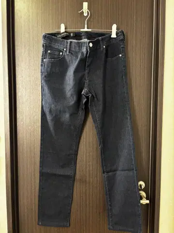 ARMANI EXCHANGE 다크 블루 데님 팬츠