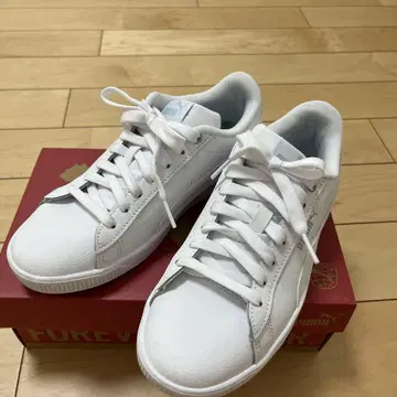 PUMA 화이트 스니커즈 23