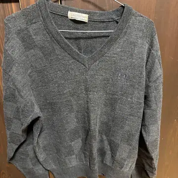 LINDBERGH 다크 그레이 V넥 니트 L