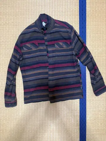 patagonia 스트라이프 패턴 플란넬 셔츠 M 사이즈