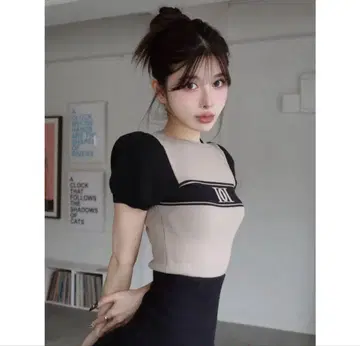 Darich DD 로고 바이컬러 니트 상의