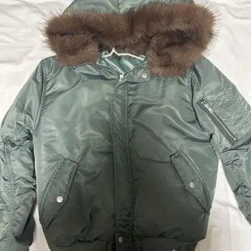 올리브 그린 MA-1 자켓 퍼 포함