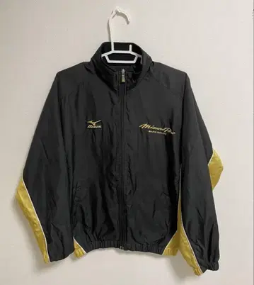 MizunoPro 나일론 자켓 블랙/골드