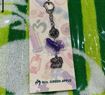 Mrs. GREEN APPLE POP-UP 랜덤 키링 라일락