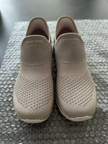 미사용 SKECHERS 베이지 메쉬 스니커즈 23cm