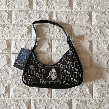 원숄더백 y2k 하프문 코프스 브라이드 팀 버튼