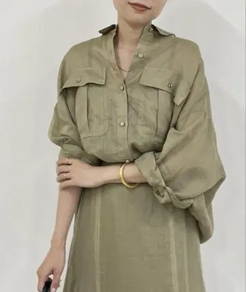 Loungedress 린넨 사파리 셔츠 골드 버튼