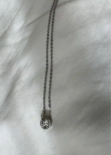 SWAROVSKI 목걸이