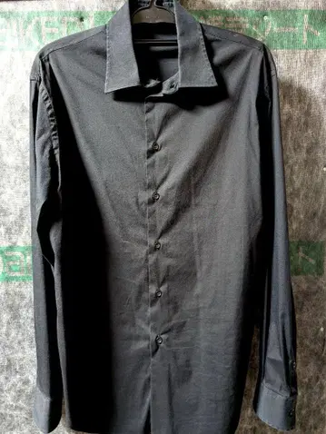 EMPORIO ARMANI 블랙 셔츠