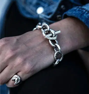 THE Letters HORSESHOE BRACELET 팔찌