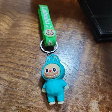 토끼 귀 달린 키링