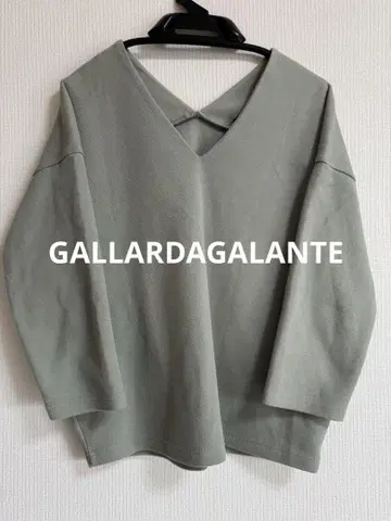 GALLARDAGALANTE V넥 풀오버