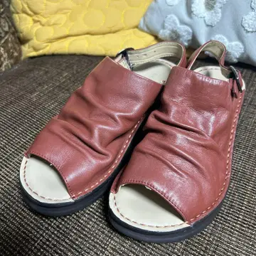천연 가죽 / 가을에도 신을 수 있는 샌들