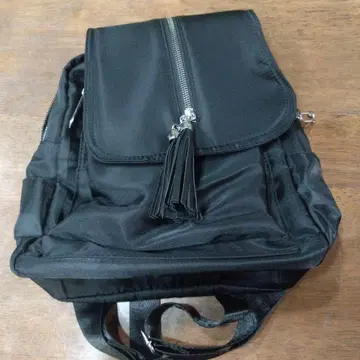 블랙 백팩 플랩 태슬