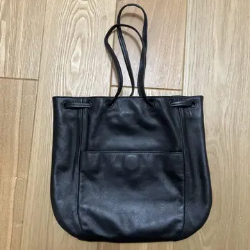 이아파피요네 블랙 가죽 복조리백