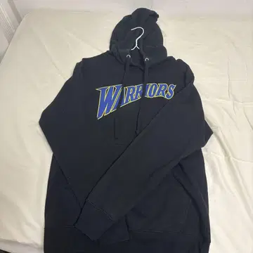 WARRIORS 로고 블랙 후드 부착 후드티