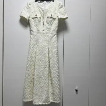 화이트 레이스 드레스 지퍼 포함