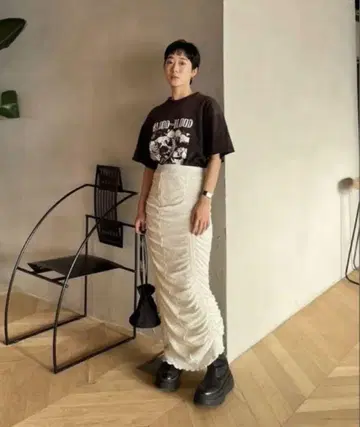 새상품 립 플레 셔링 개더 스커트 화이트 M