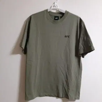 UFC 올리브색 T셔츠 M사이즈