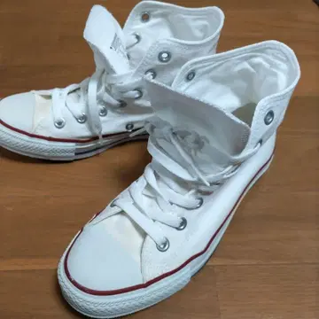 화이트 하이컷 스니커즈