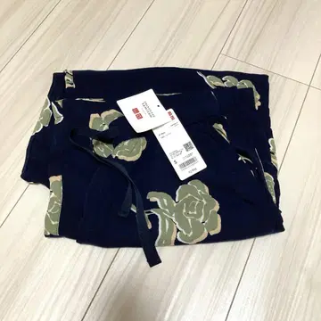 UNIQLO 미사용 새상품 프린세스 탐탐 드레이프 이지 팬츠 S