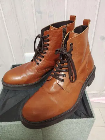 브라운 가죽 하이컷 부츠 발리스타