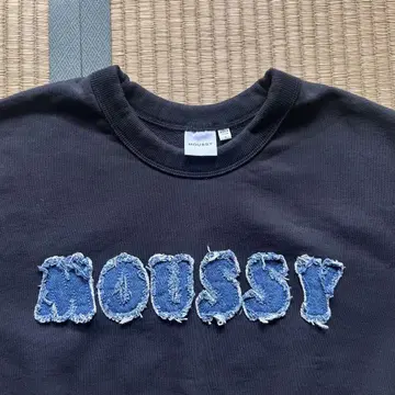 MOUSSY 크롭 맨투맨 블랙