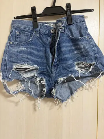 제이다 숏팬츠