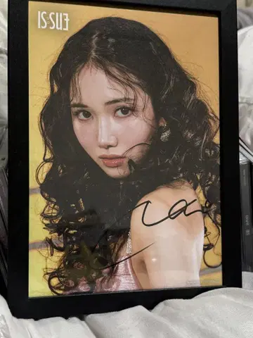 IS:SUE 츠루기모치 나노 친필 사인 플라이어