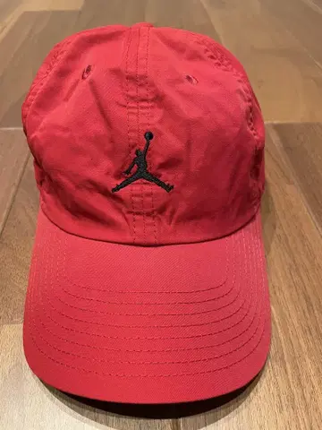새상품급 NIKE JORDAN 빨간색 캡 프리 사이즈