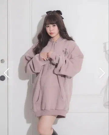 pium 피우m Sacred crown 오버 사이즈 후드티