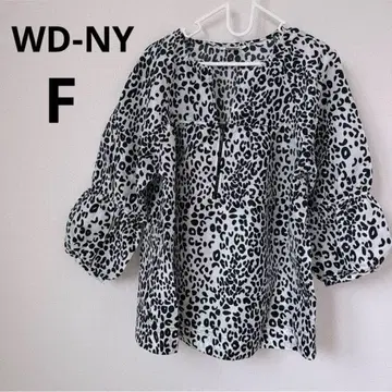 [새상품급] WD-NY 레오파드 무늬 상의 바스락 소재