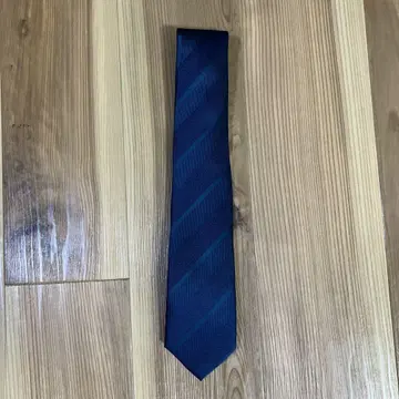 TAKEO KIKUCHI 네이비 스트라이프 넥타이