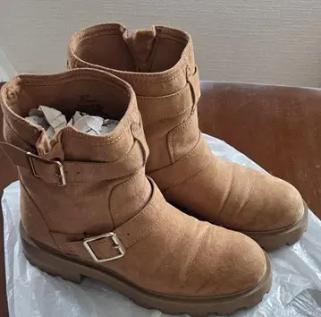 브라운 캐주얼 부츠