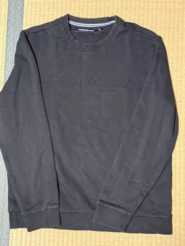 Calvin Klein Jeans 블랙 맨투맨