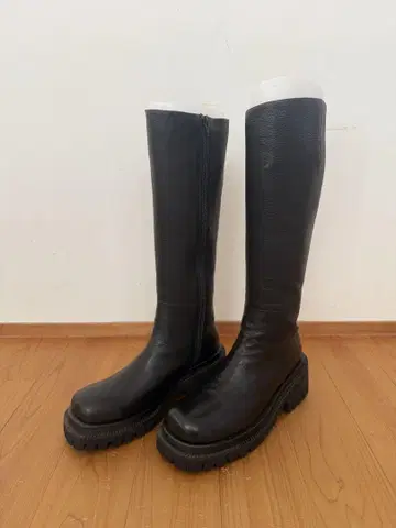 Mana 블랙 가죽 통굽 롱 부츠 천연 가죽