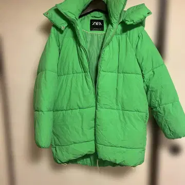 ZARA 후드 부착 그린 다운 자켓