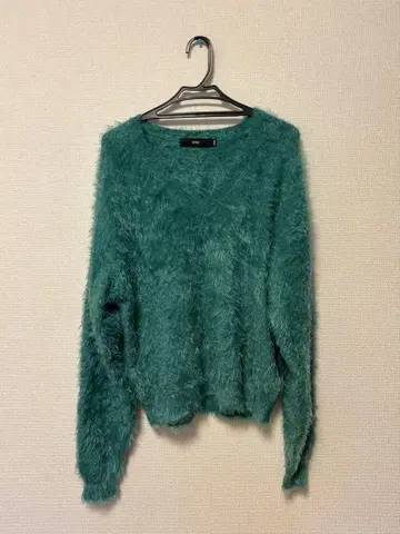VAPORIZE Feather Vneck Knit M 사이즈