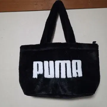 PUMA 블랙 토트백 퍼