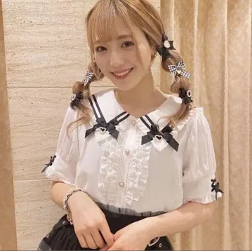 LIZLISA 세일러 스트라이프 컬러 블라우스