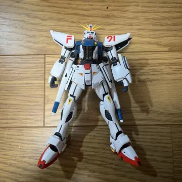 MGF 91 건담 프라모델 조립 완료